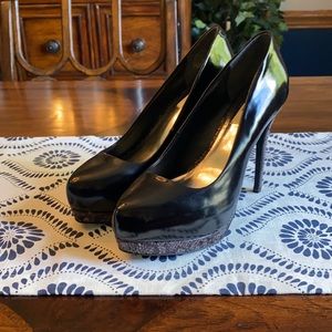 NEW! Simply Vera Black Platform Pump. Size 8